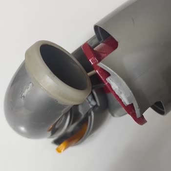 Dyson Süpürge Parçasının Dayanıksızlığı Şaşırtıyor