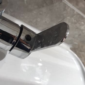 Polisu Armatürleri Batarya Sorunu