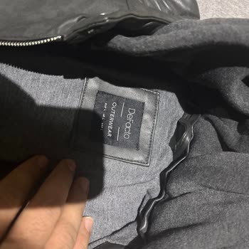 DeFacto Mont Kalitesizliği Ve Çözüm Eksikliği