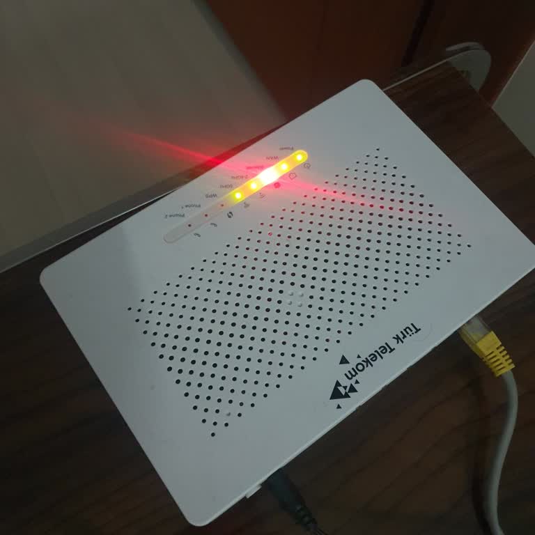 Gece İnternet Kesintisi Ve Yetersiz Müşteri Hizmetleri