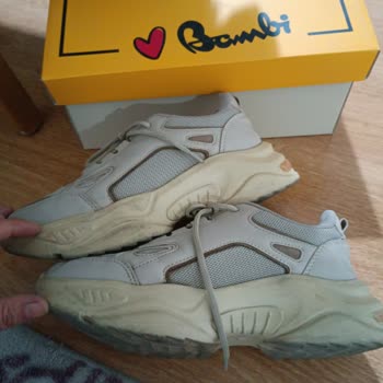 Bambi Mağazasında Ayakkabı Sorunu Ve Yetersiz Hizmet