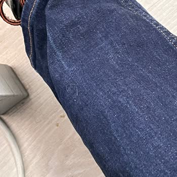 Renk Atan Pantolon Ve İletişim Eksikliği