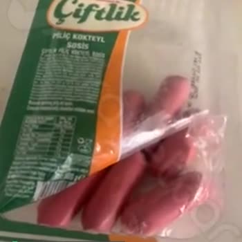 Aytaç Sosisin İçinden Çıkan