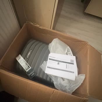 Deichmann'dan Gelen Valizlerde Kırık Ve Kullanılmış Ürün Sorunu