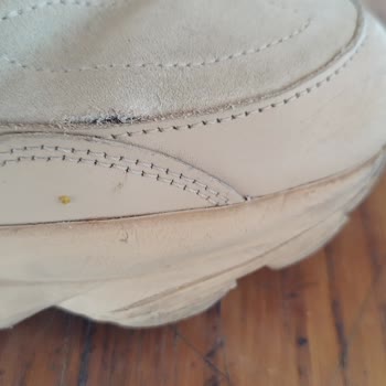 Adidas Ayakkabının Dikiş Sorunu Ve İlgisiz Müşteri Hizmeti