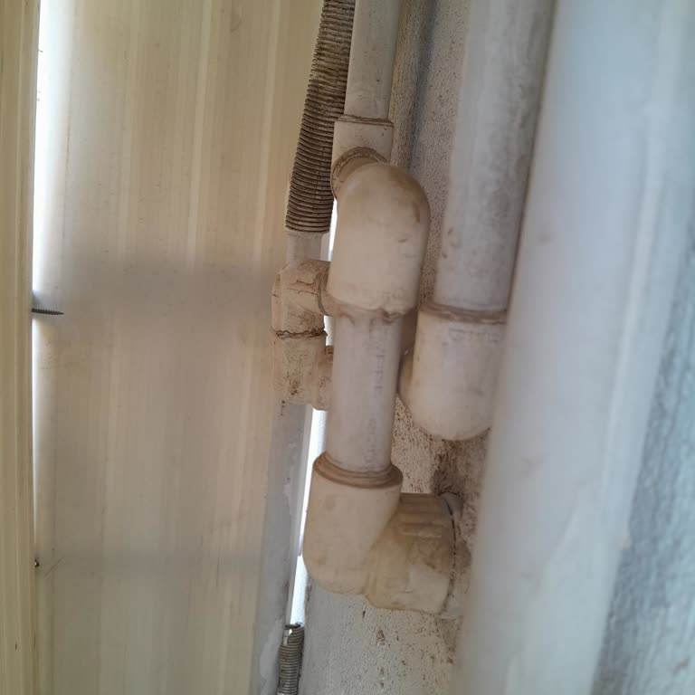 Warmhaus Kombi Patladı Korku İçinde Yardım Bekliyoruz