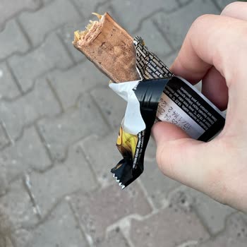 Son Kullanma Tarihi Geçmemiş Çikolatanın Renk Değişimi