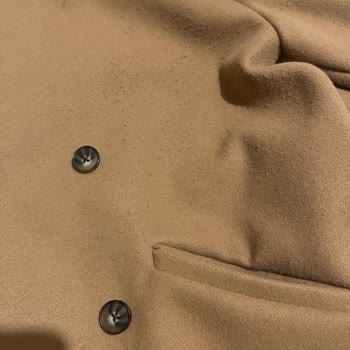 Stradivarius Kaban: 3 Giyişte Tüylenme Sorunu