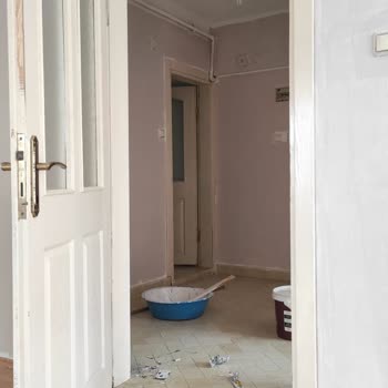 Polisan Huzurlu Bej Boya Mağduriyeti: Lila Tonu Şoku