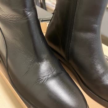 Elle Shoes'dan Aldığım Botun Deri Sorunu Çözülmüyor