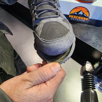 Skechers'tan Alınan Ayakkabının Tabanı Düştü!
