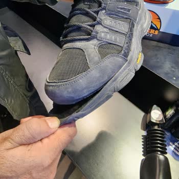 Skechers'tan Alınan Ayakkabının Tabanı Düştü!