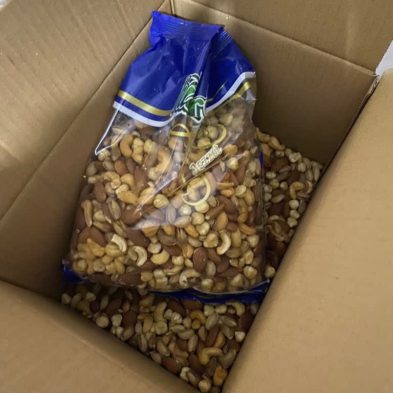 Hicret Kuruyemiş Kalitesiz Kuruyemiş Ve Özensiz Kargolama!