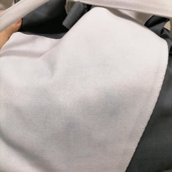 Levi's Navy Jean Bag Stains Clothes and Skin, No Response from Brand