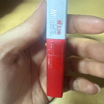 Maybelline Lipstick Arrived Defective, No Exchange Without Receipt