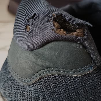 Skechers Ayakkabının Hızla Deformasyonu