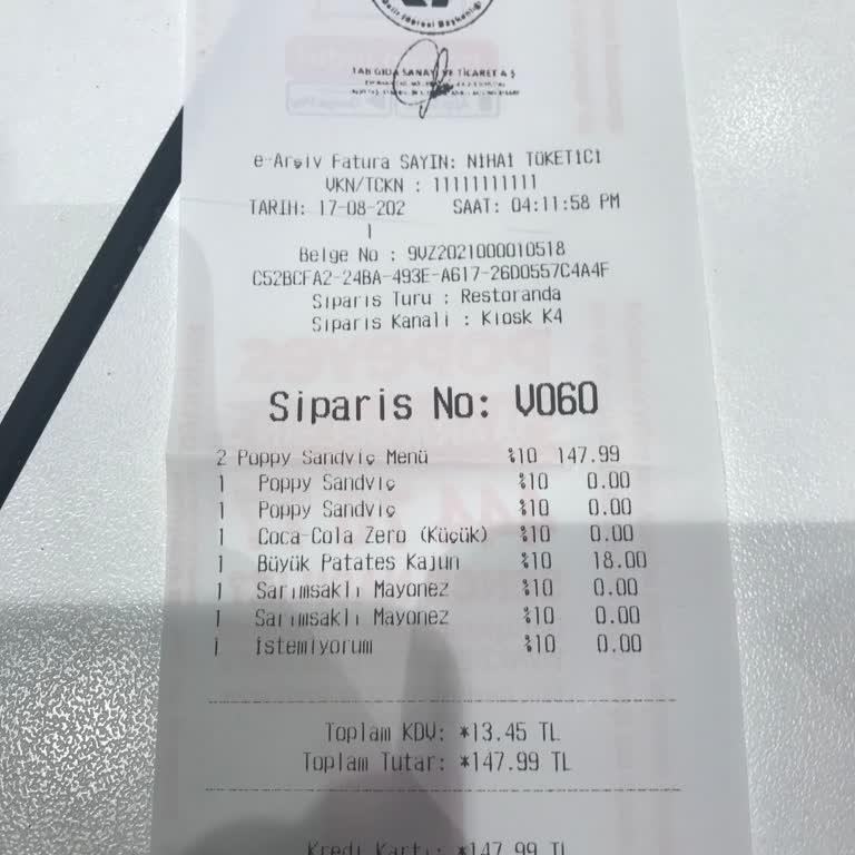 Popeyes'ta Eksik Baharat Ve Soğuk Patates Sorunu