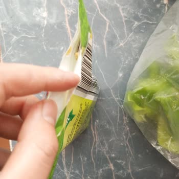 Küflü Ve Kurtlu Kuru Meyve Şoku