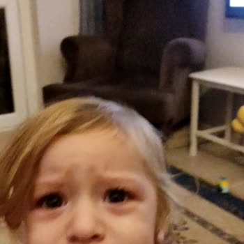 Baby TV'deki Korkutucu Karakter Kızımı Ürkütüyor