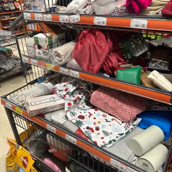 Migros'ta Dağınıklık Ve İlgisiz Çalışan Sorunu