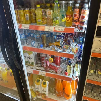 Migros'ta Dağınıklık Ve İlgisiz Çalışan Sorunu