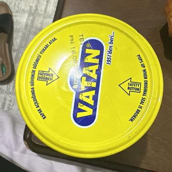 Bozuk Konserve Ürünüyle Zehirlenme Endişesi