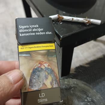 Sürekli Yırtık Çıkan Sigara Paketleri