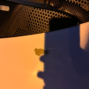 Şahmat Oto Bakım Merkezi Aracımın Boyası Soyuldu, Yetkililer Çözüm Sunmadı!