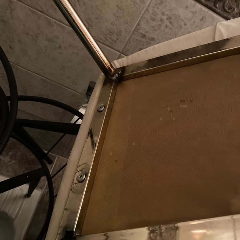 Mondi Yemek Sandalyesi Güvenlik Sorunu Ve Müşteri Hizmetleri Eksikliği
