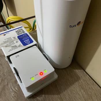 Sürekli İnternet Kesintileri Ve Yetersiz Müşteri Hizmetleri