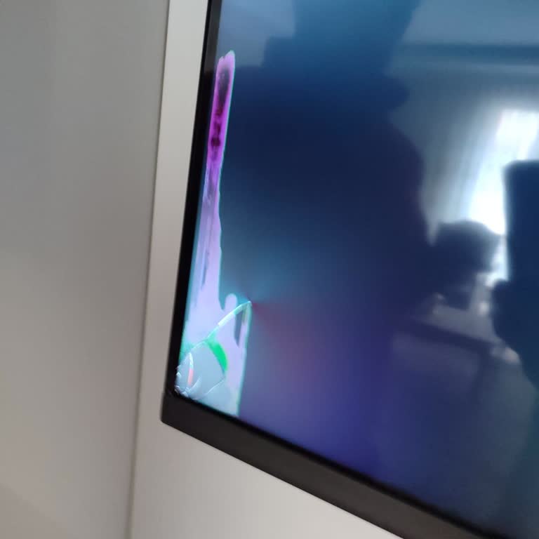 Kırık TV Ve Ulaşılamayan Media Markt Müşteri Hizmetleri