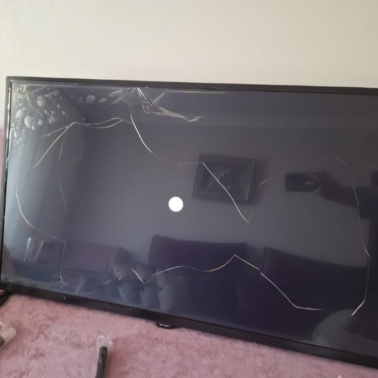 Axen Kırık Televizyon, Servis Karmaşası Ve Mağduriyet!