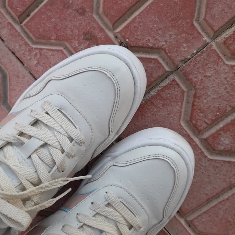 FLO Mağazasından Aldığım Kinetix Ayakkabıdaki Üretim Hatası Ve Hayal Kırıklığı