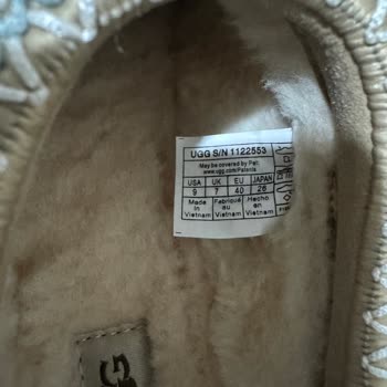 Yanlış Gönderilen UGG Ayakkabılarla İlgili Şaşkınlık