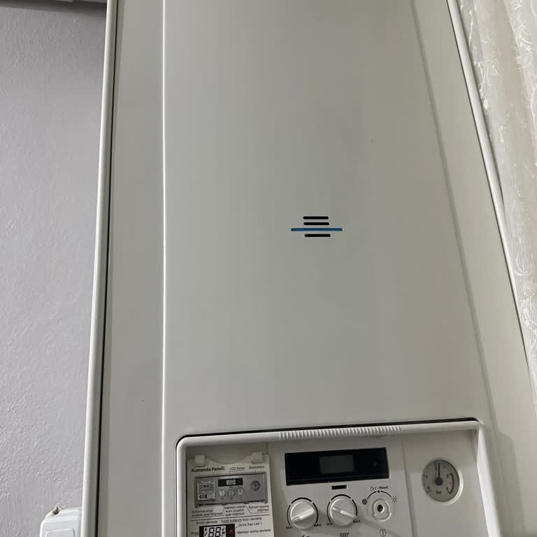 Kombinin Düğmesi Kırıldı, Servis Ücreti Şaşırttı