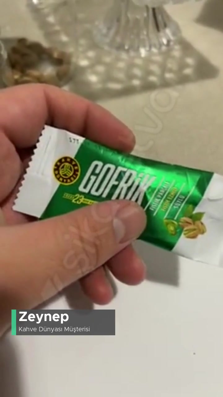 Kahve Dünyası Gofrik Paketten 2 Tane Boş Hava Dolu Çikolata Kabı Çıktı! videonun kapak resmi