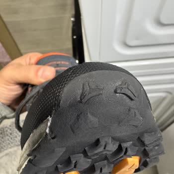 Aldığım Botlar Hızla Yıprandı Ve Müşteri Hizmetleri Yetersiz