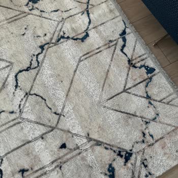 Halımın Renk Değişimi Ve İlgisiz Hizmet