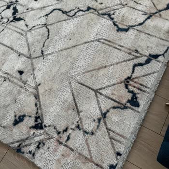 Halımın Renk Değişimi Ve İlgisiz Hizmet