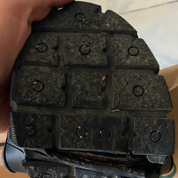 Greyder Ayakkabıda Anormal Taban Çatlağı Ve Yetersiz Destek