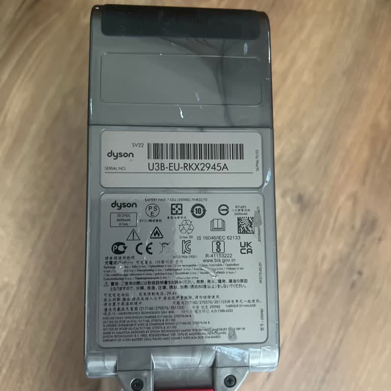 Dyson V15 Kullanıcı Deneyimi: Sürekli Kesintiler Ve Yetersiz Müşteri Hizmetleri