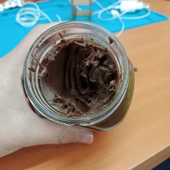 Sarelle'nin Şeker İlavesiz Çikolatasında Kötü Koku Ve Mide Sorunu