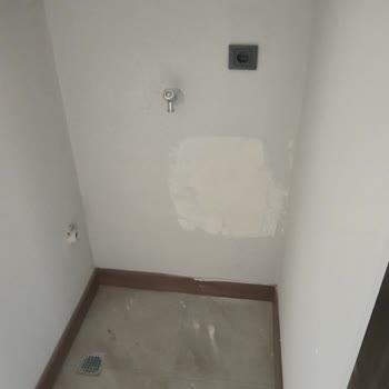 TOKİ Çorlu'da Rutubetli Ev Ve Bitmeyen Sorunlar