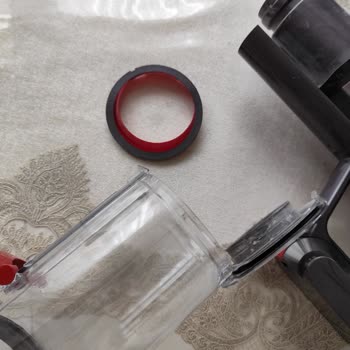 Dyson Süpürge: Kırılgan Parçalar Ve Yetersiz Destek