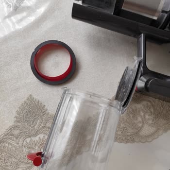 Dyson Süpürge: Kırılgan Parçalar Ve Yetersiz Destek