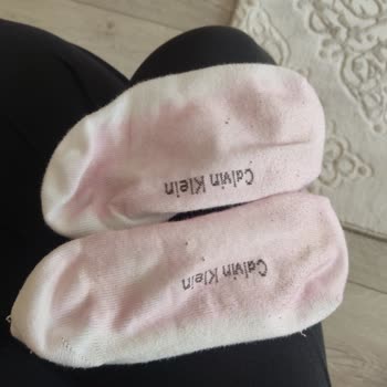 Twigy Terliklerin Boya Sorunu: Çoraplarım Renk Değiştiriyor!