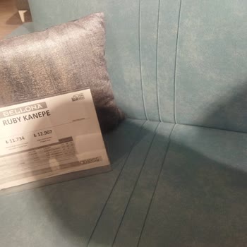 Yanıltıcı Dikişler Ve İlgisiz Servis