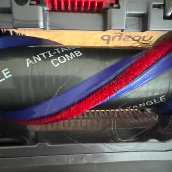 Dyson V15 Süpürge Filtre Sorunu Ve Saç Dolanması