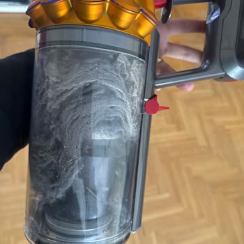 Dyson V15 Süpürge Filtre Sorunu Ve Saç Dolanması