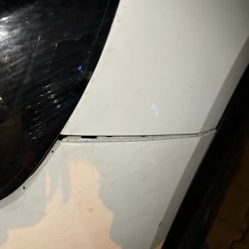 Peugeot Servisinde Yetersiz İletişim Ve Hasarlı Araç Teslimi